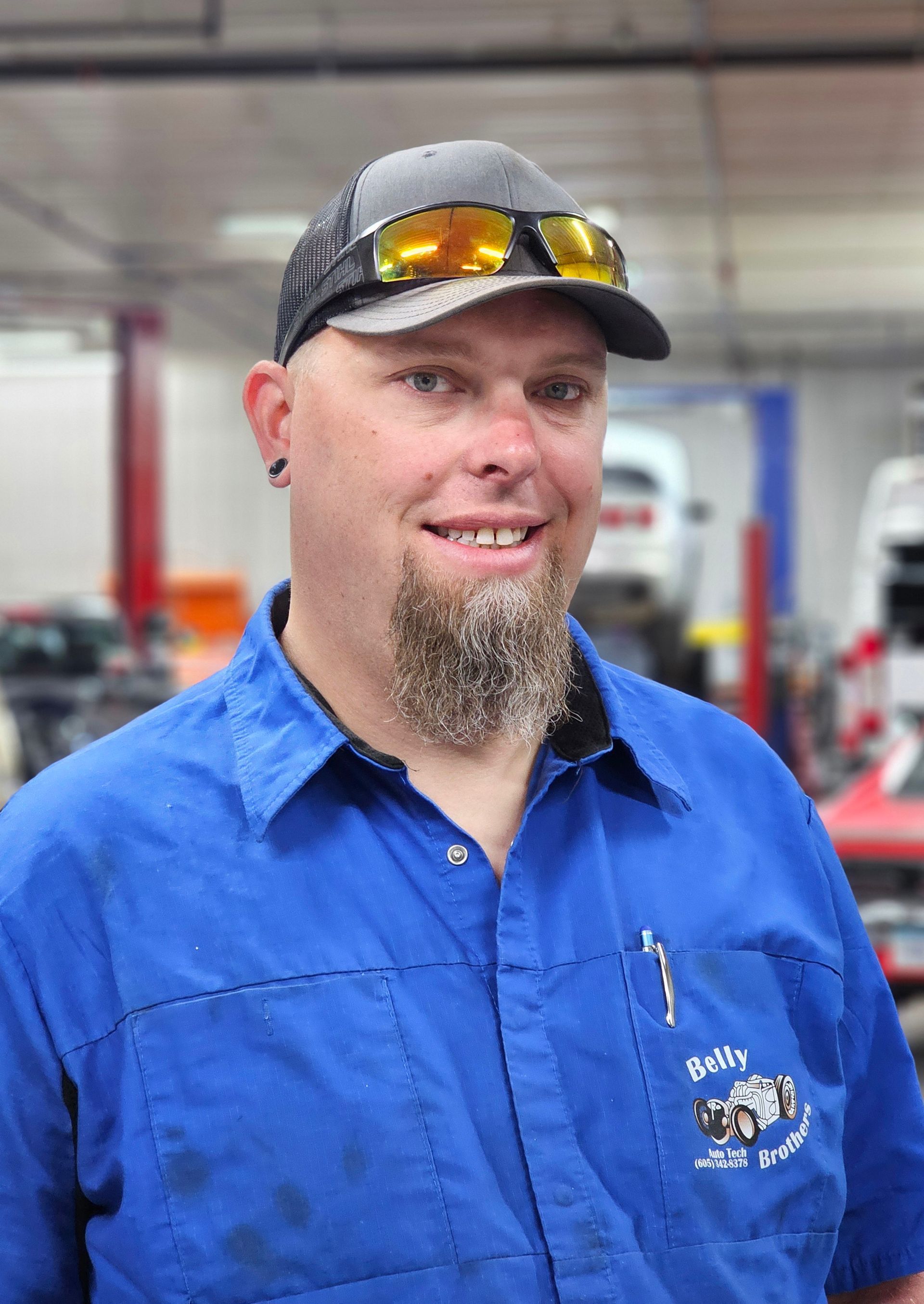 Employee Headshot | Belly Brothers Auto Tech