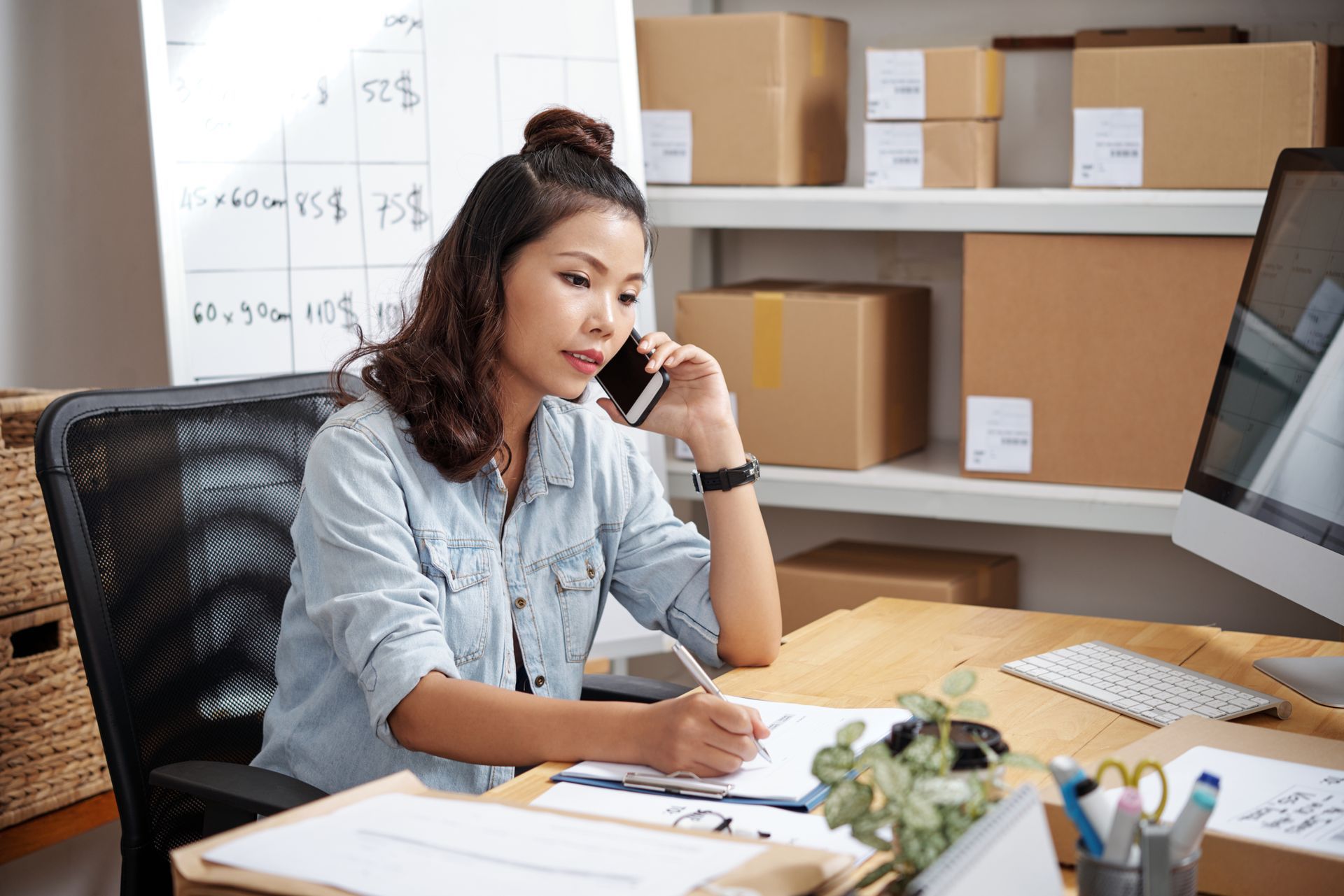 Virtual assistant working while doing calls