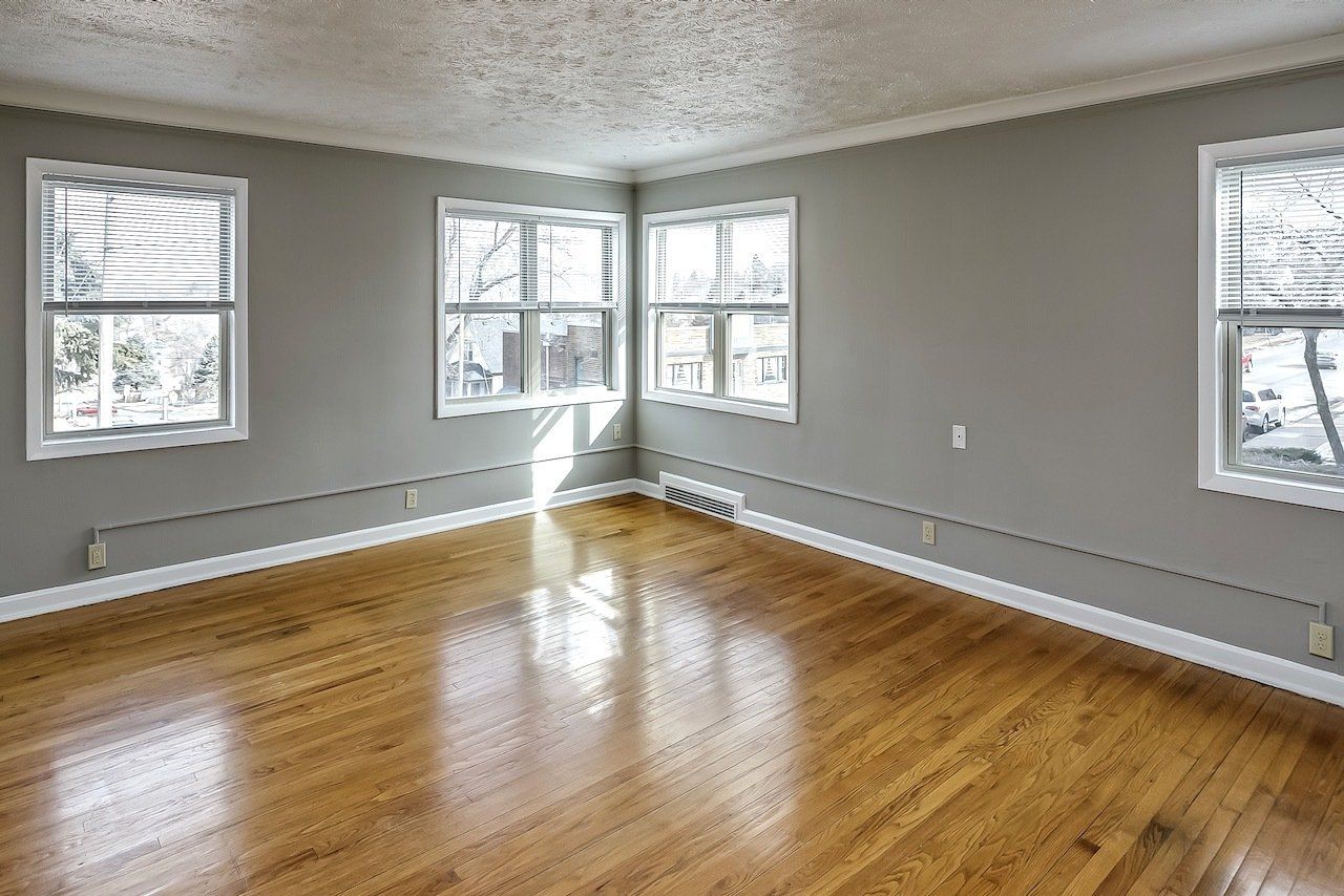 Maple Apartments Interior Photo with wood flooring