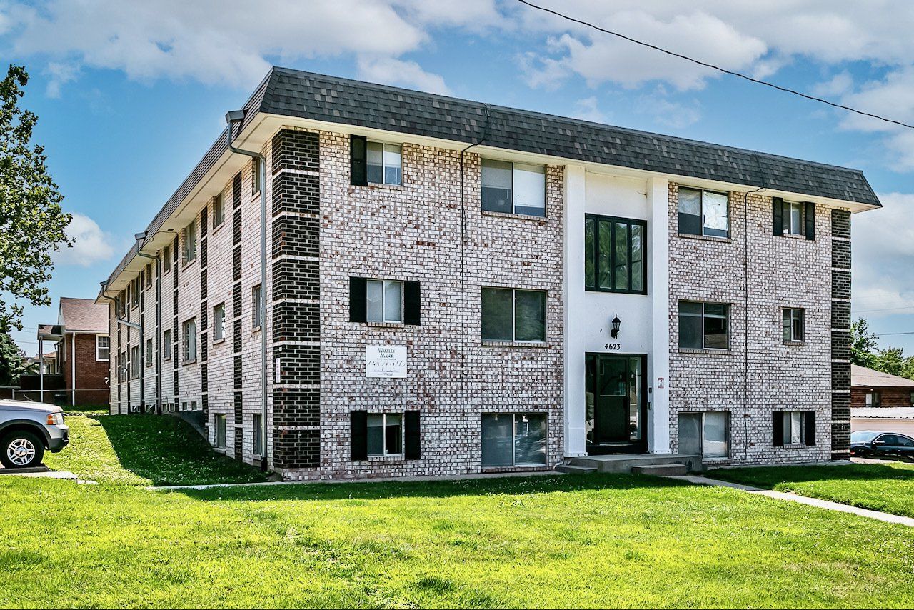 Exterior Photo of Lincoln Place Apartments