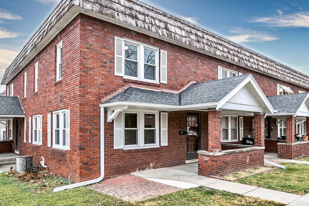 Dewey Townhome Apartments