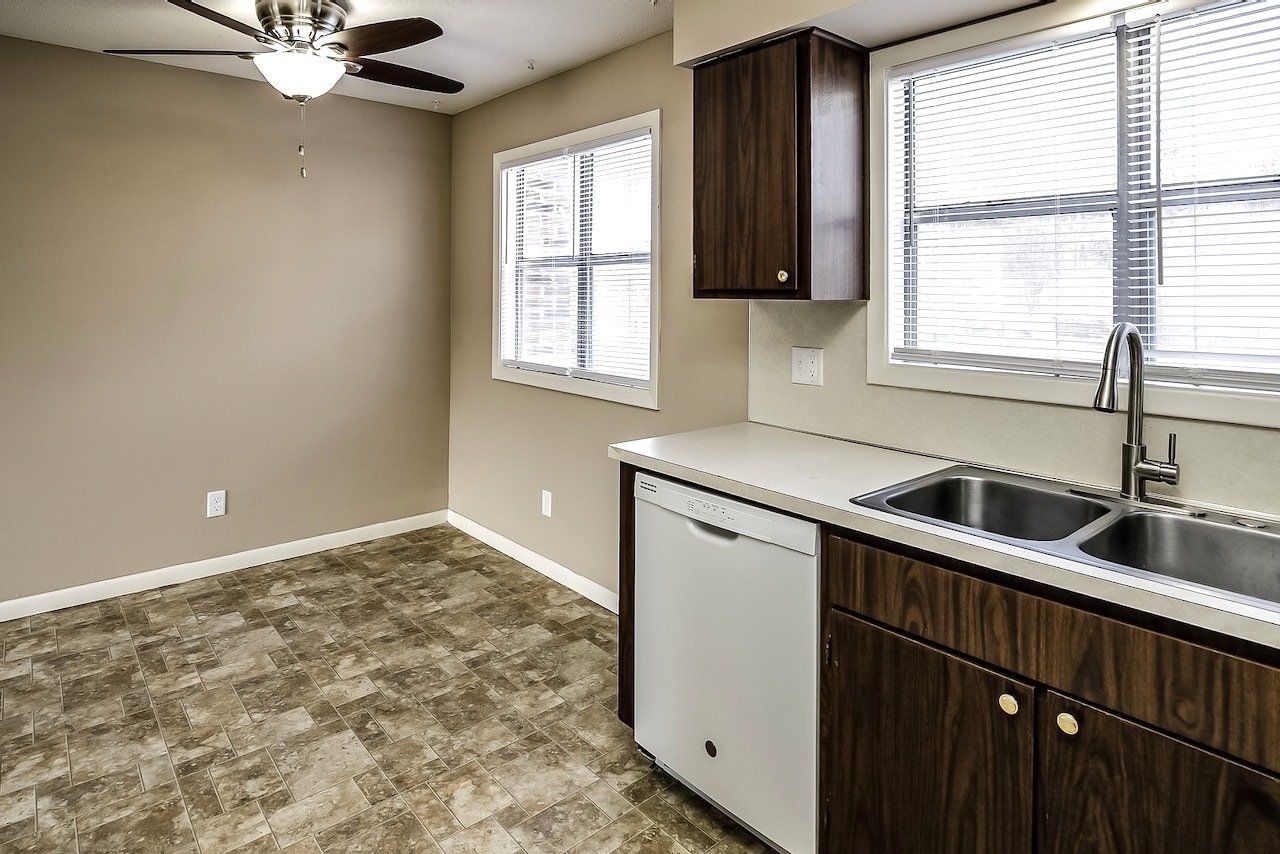 Photo of Gaslight Apartments kitchen