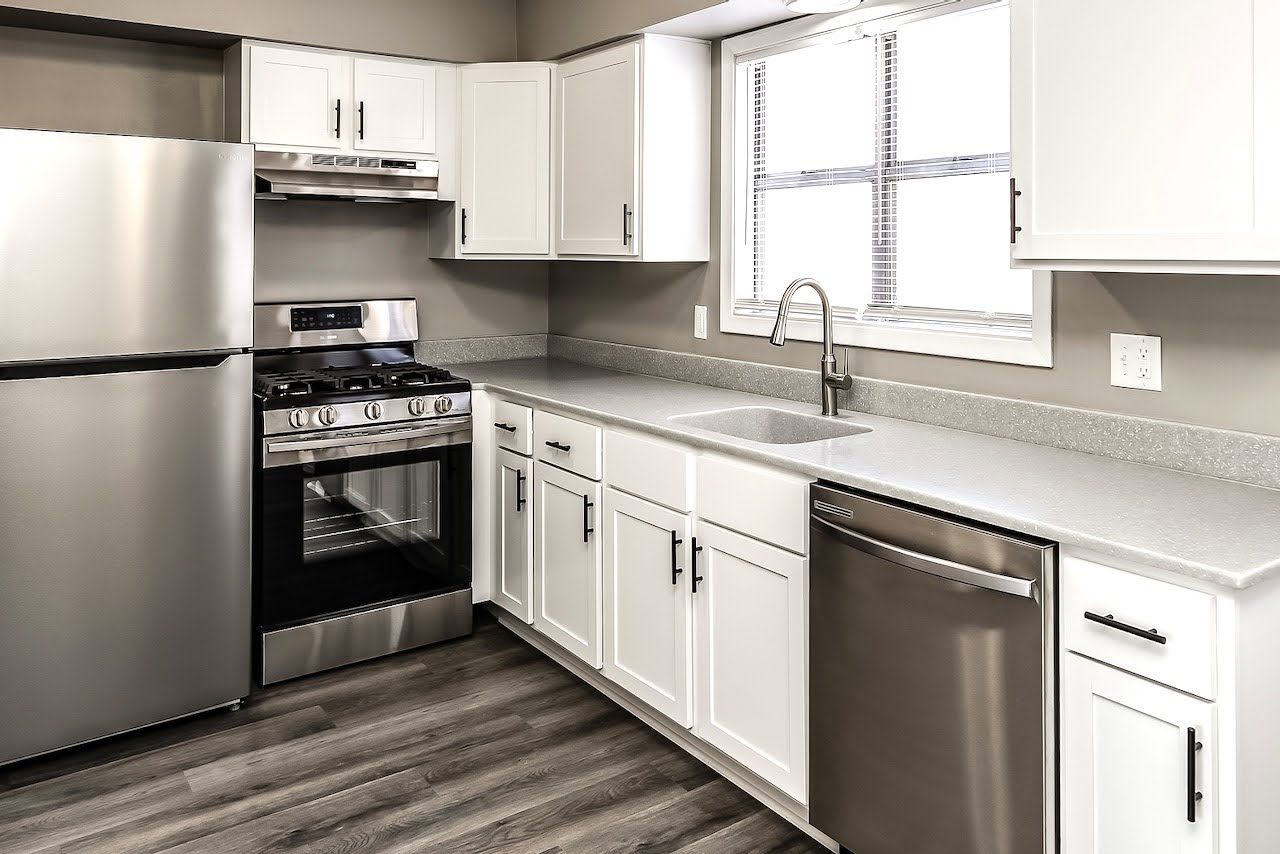 Large Modern Kitchen Photo
