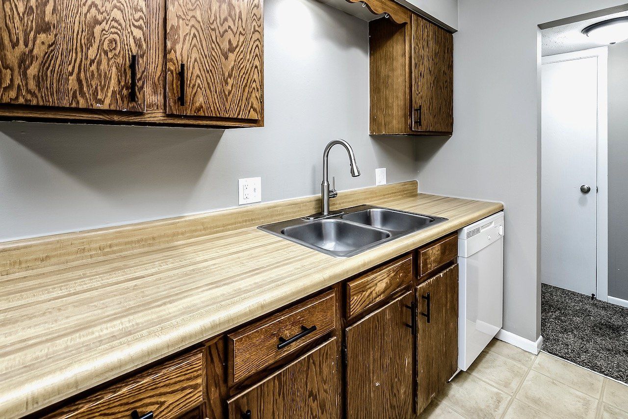 Windsong Apartments Kitchen Photo