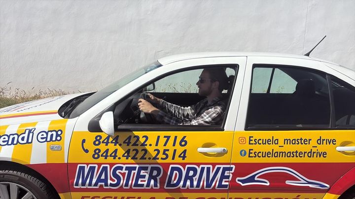 Escuela de Manejo Master Drive - Autos en la escuela