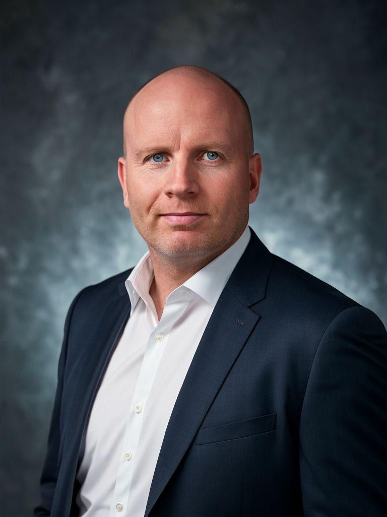 Paul Mayer