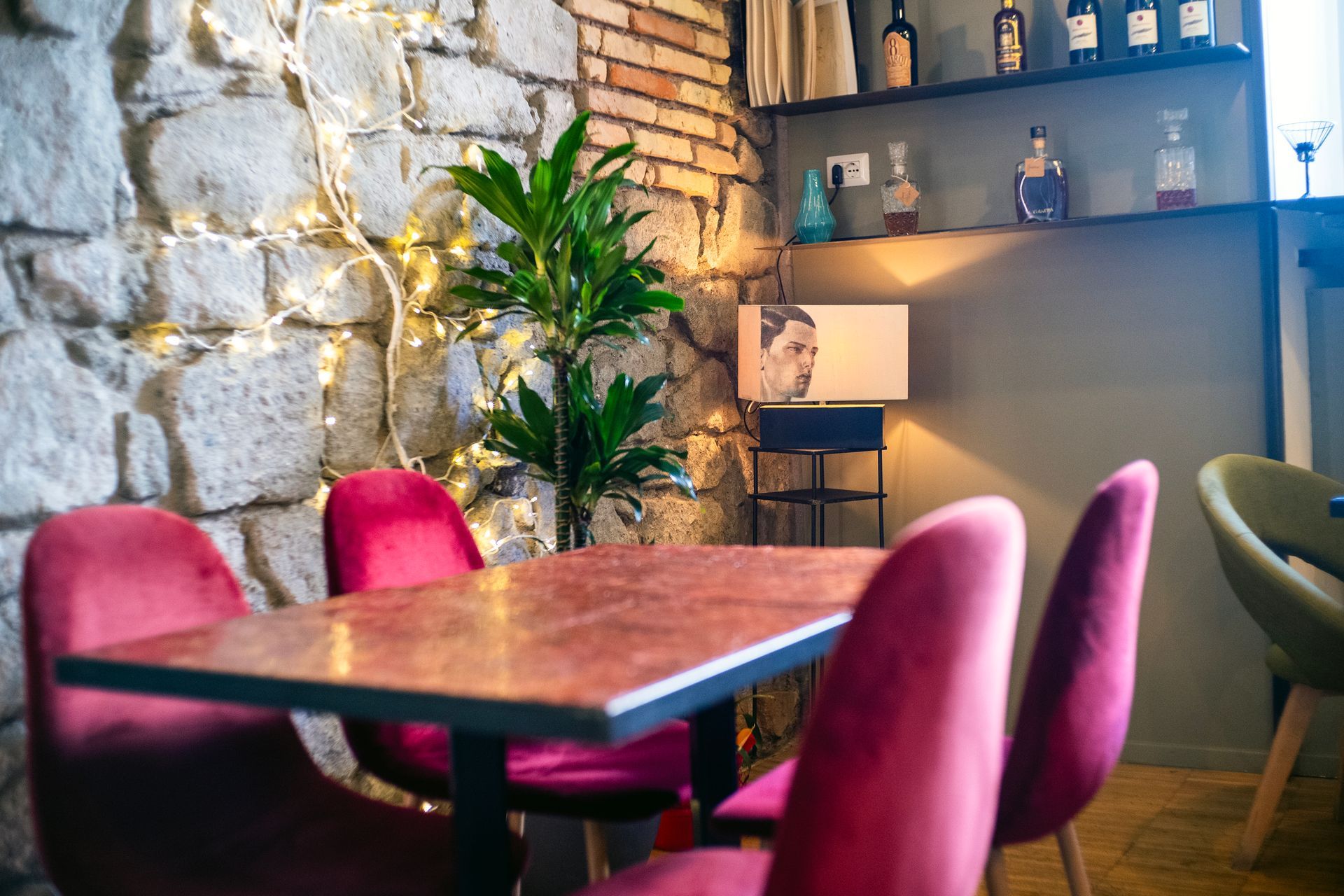 interno ristorante moderno a Grottaferrata Altro cucina e cocktail