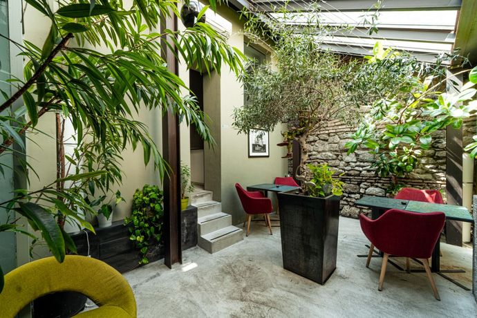 interno ristorante Altro a Grottaferrata con giardino d'inverno