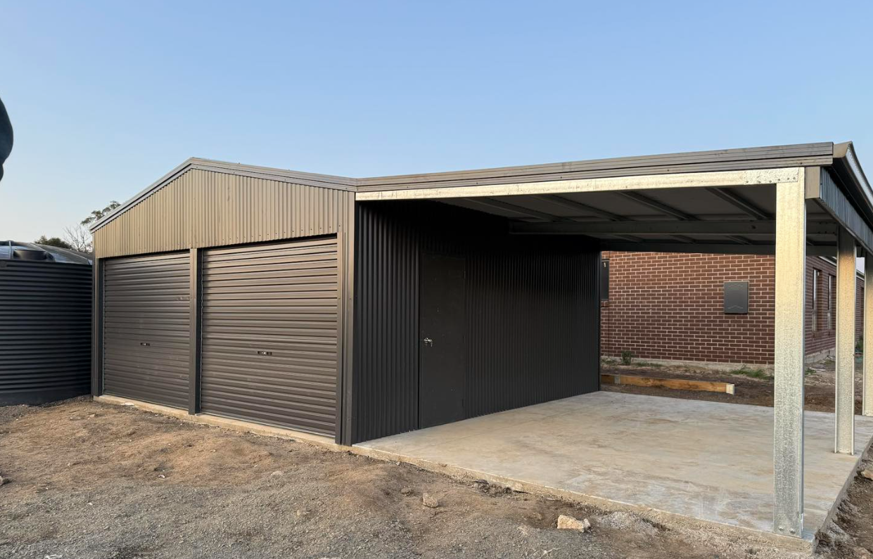 Black shed built in Ballarat