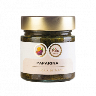 Vasetto di salsa artigianale Paparina con coperchio dorato ed etichetta bianca su sfondo neutro.