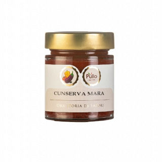Vasetto di vetro di Cunsvera Maria con coperchio dorato ed etichetta color crema su sfondo bianco.