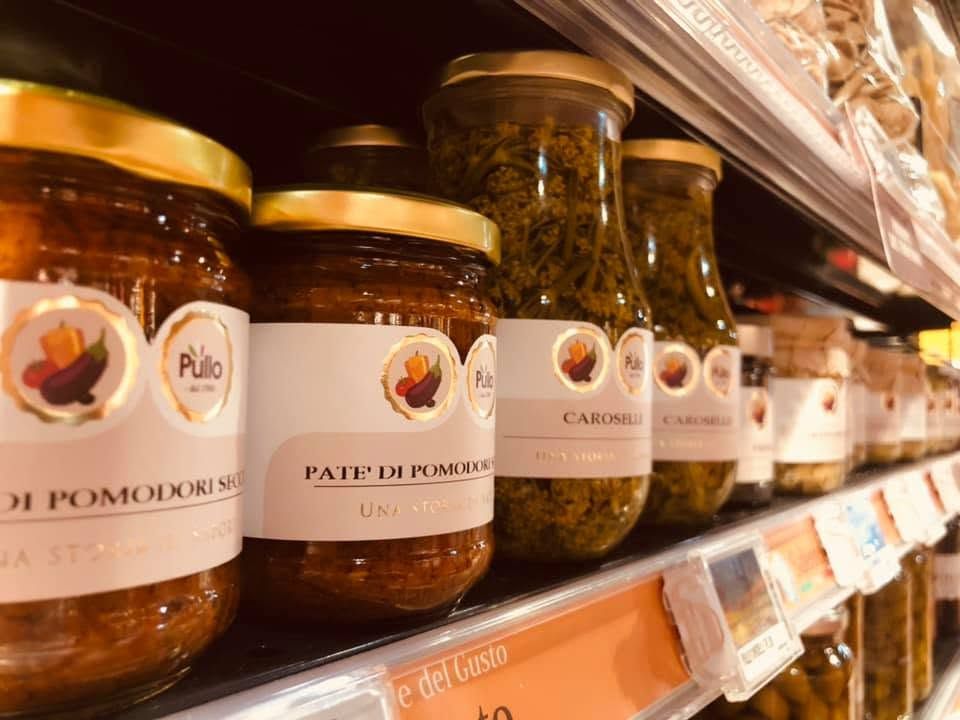 Vasetti Pullo con materie prime fresche