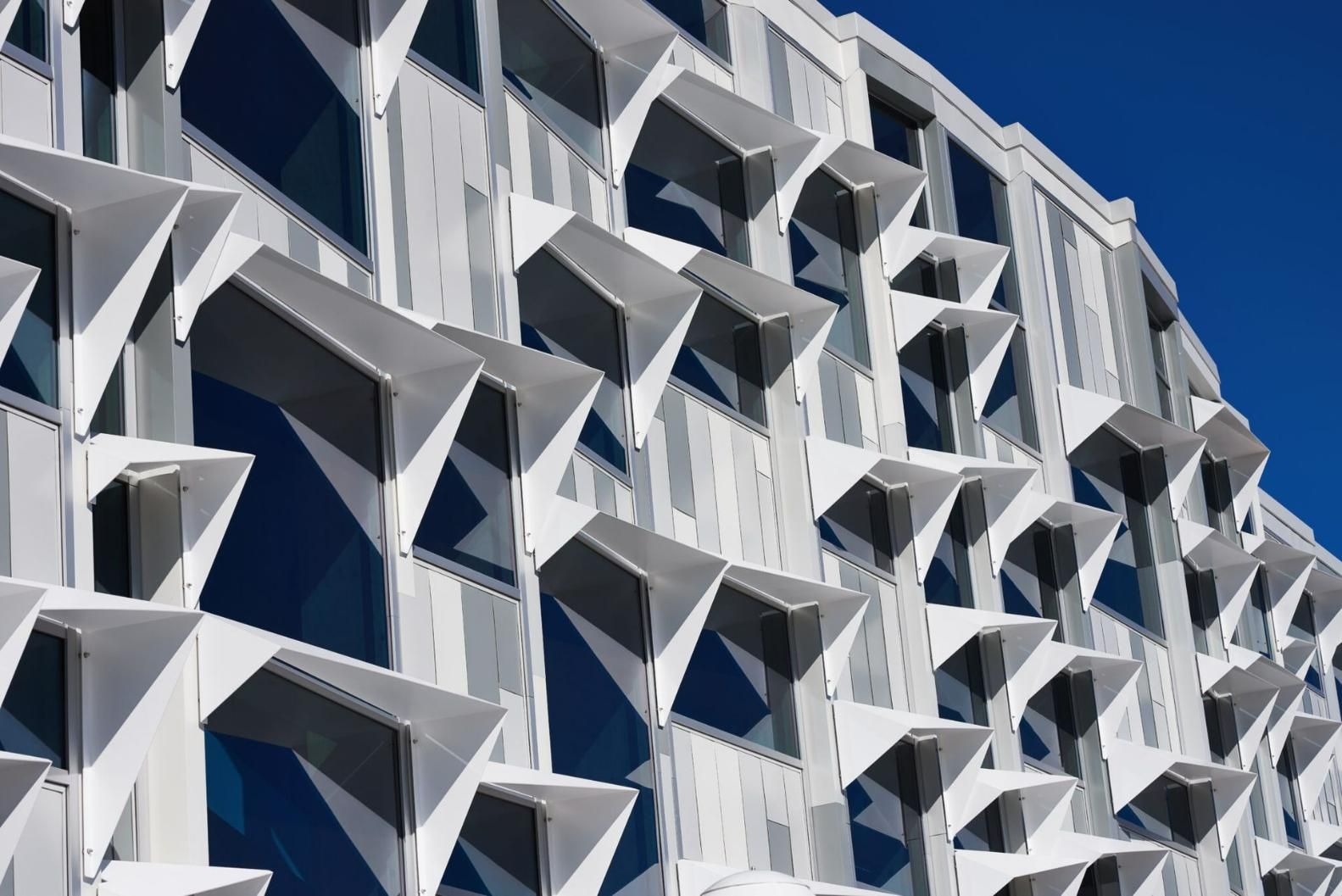 Side of a building has many windows — Architectural Glass Solutions QLD in Cooroy, QLD