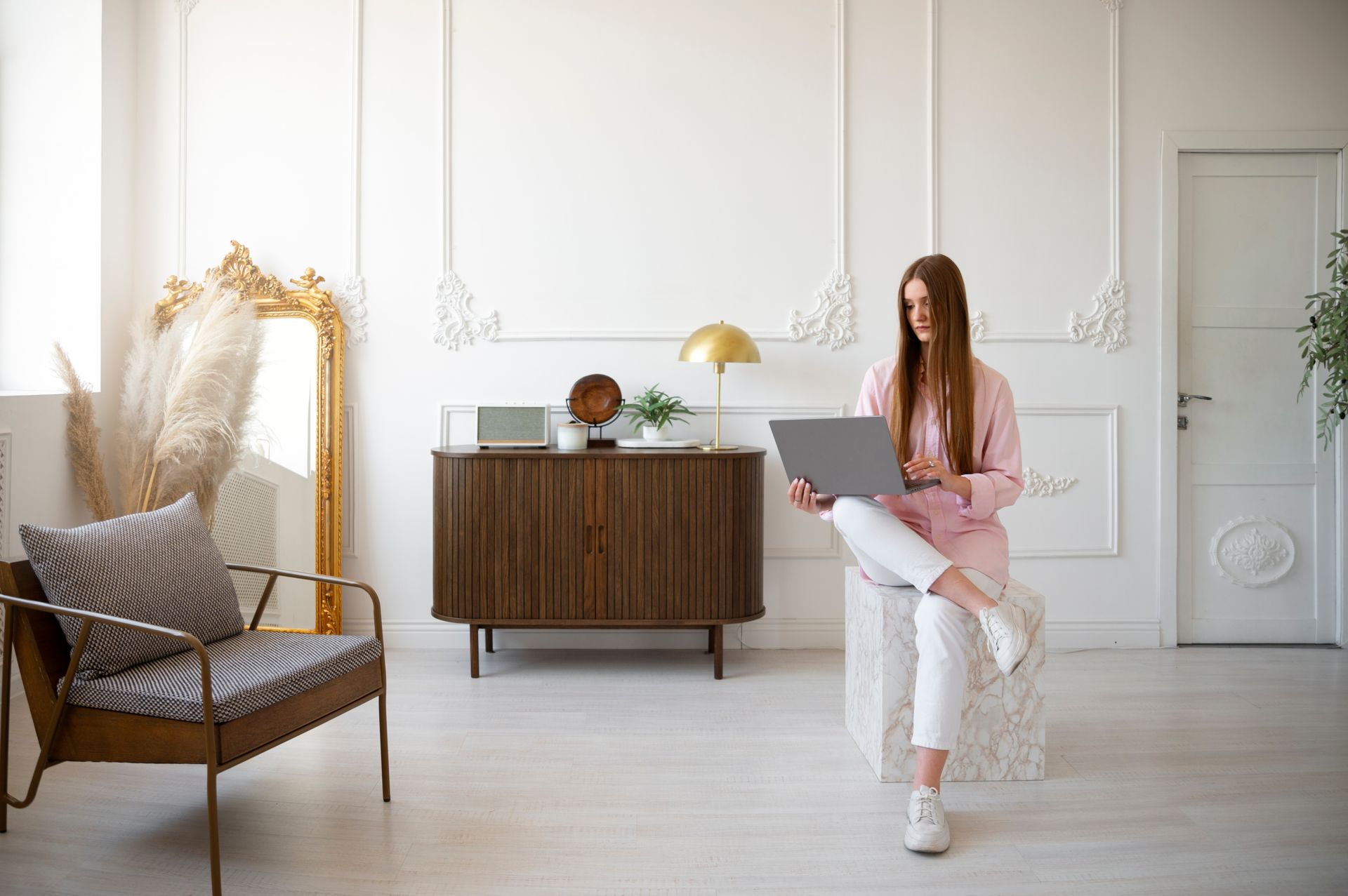 Minimalist Living: Simplifying Spaces for Function and Style