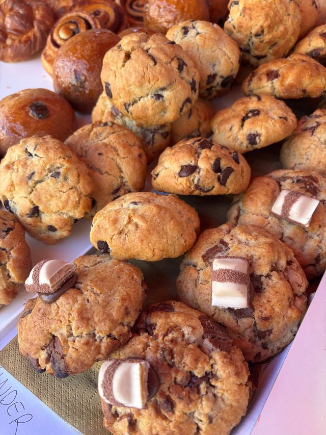Diverse tipologie di biscotti della pasticceria secca a Torino