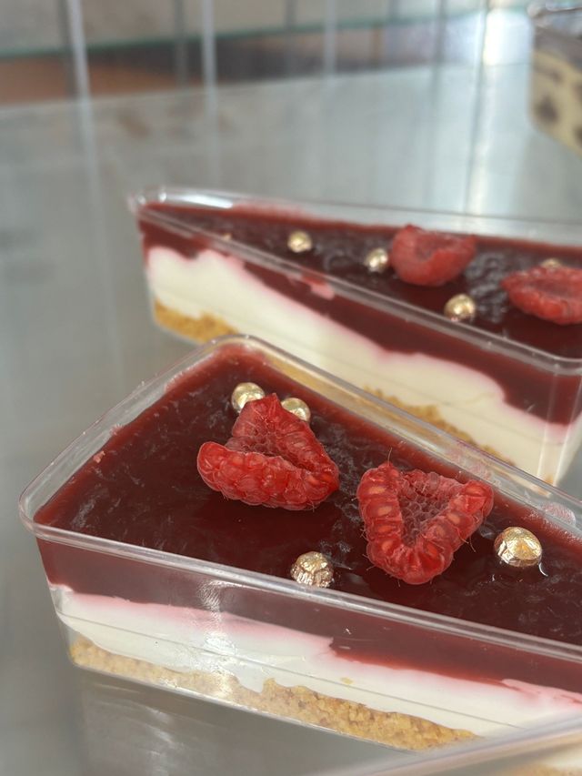 Monoporzioni di dolci artigianali della pasticceria L'Angolo dei Dolci