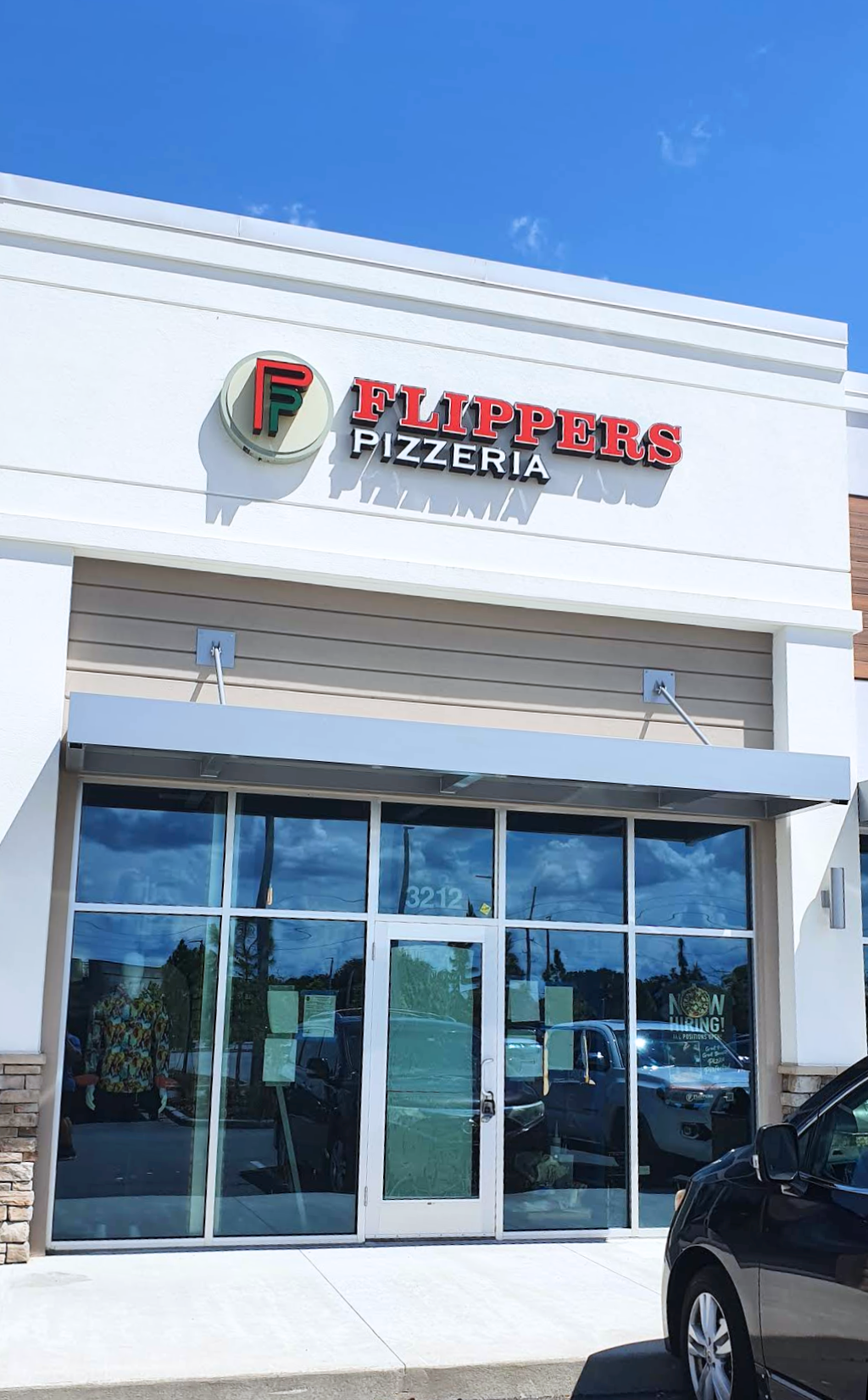 Flippers Pizza Co. Sunrise Plaza near disney and attractions