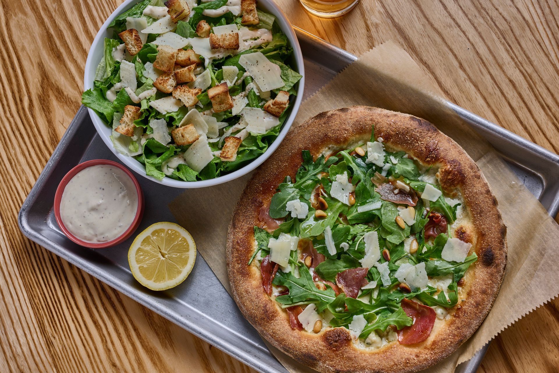 Flippers Pizza Co. Near Universal Studios Attractions and Hotels