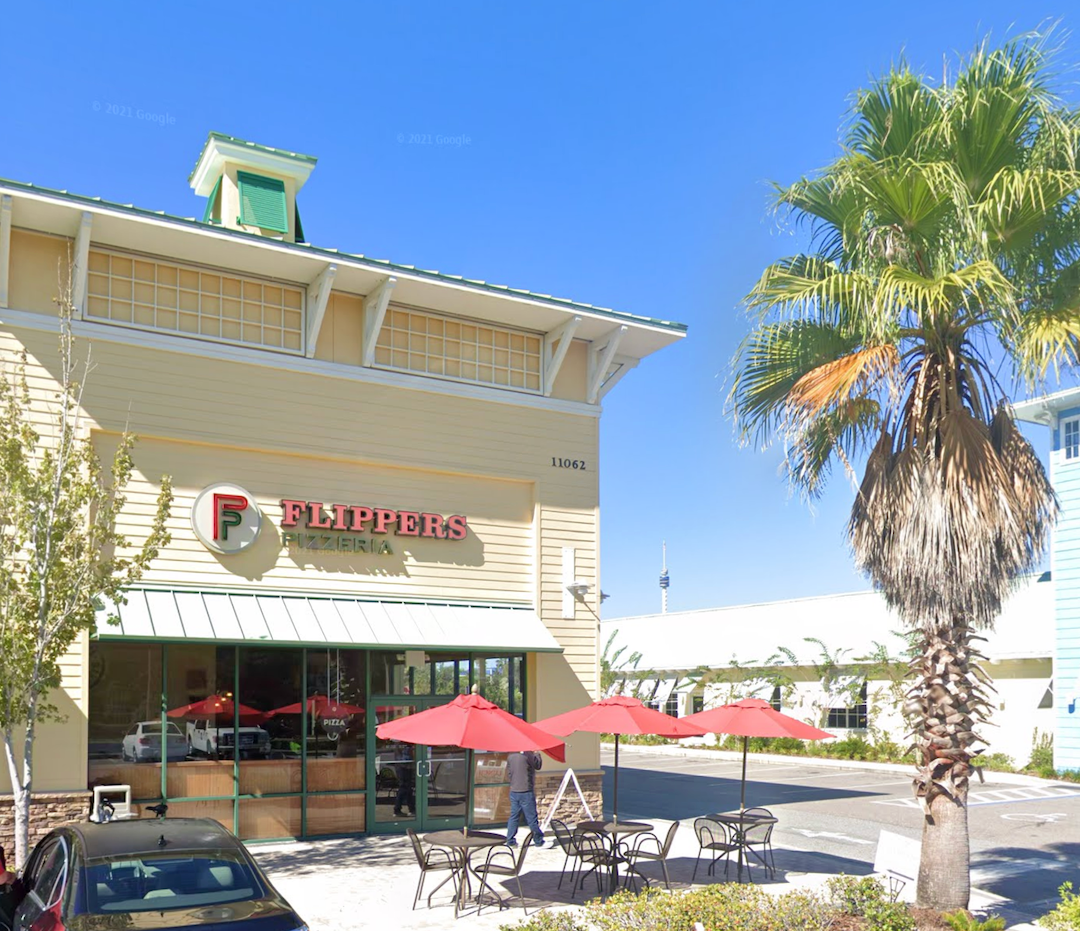 Flippers Pizza Co. I Drive in Orlando