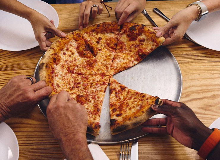 Flippers Pizza Co Catering services