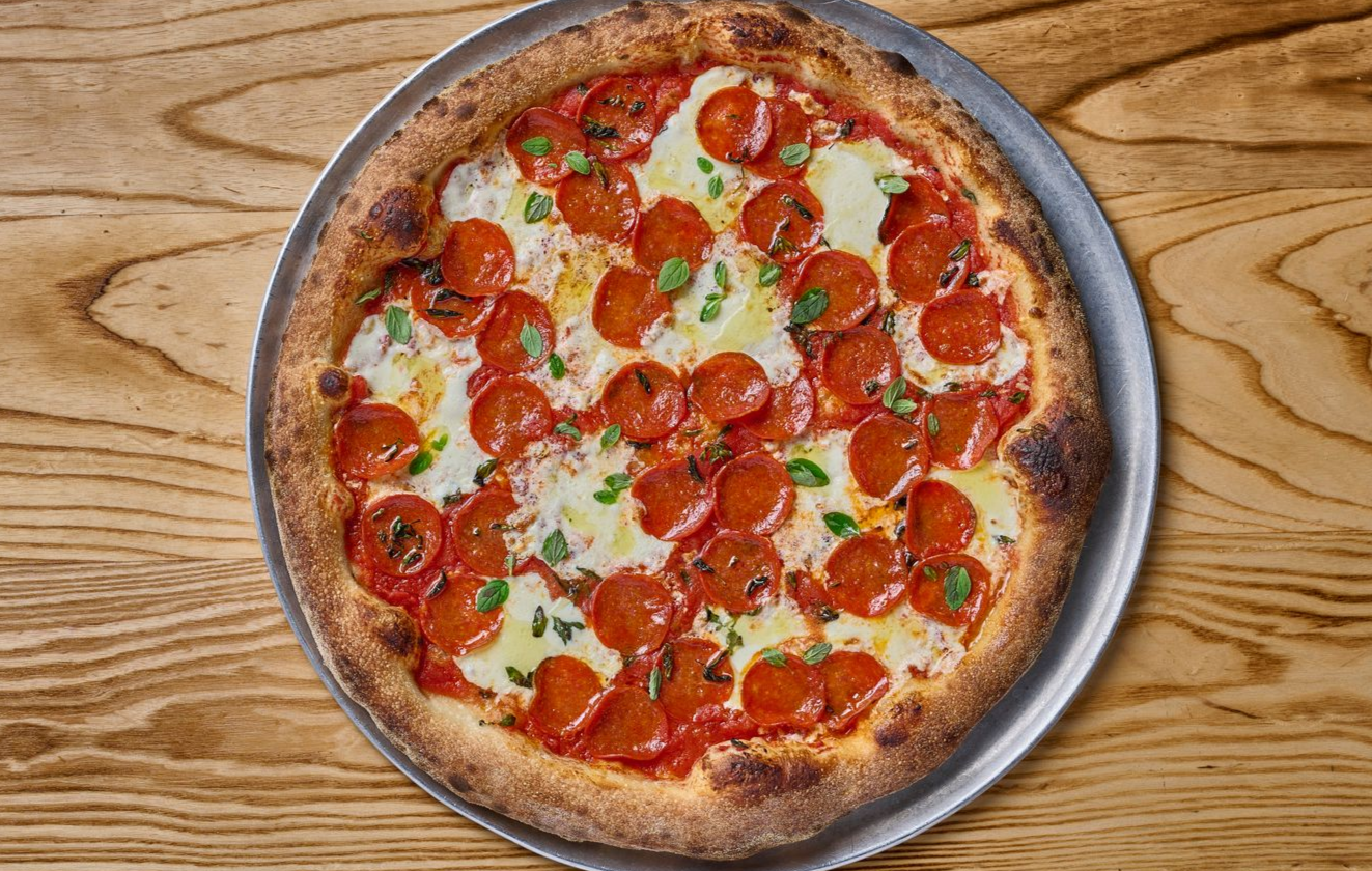 Flippers Pizza Co Favorite Pepperoni Napoli Pizza