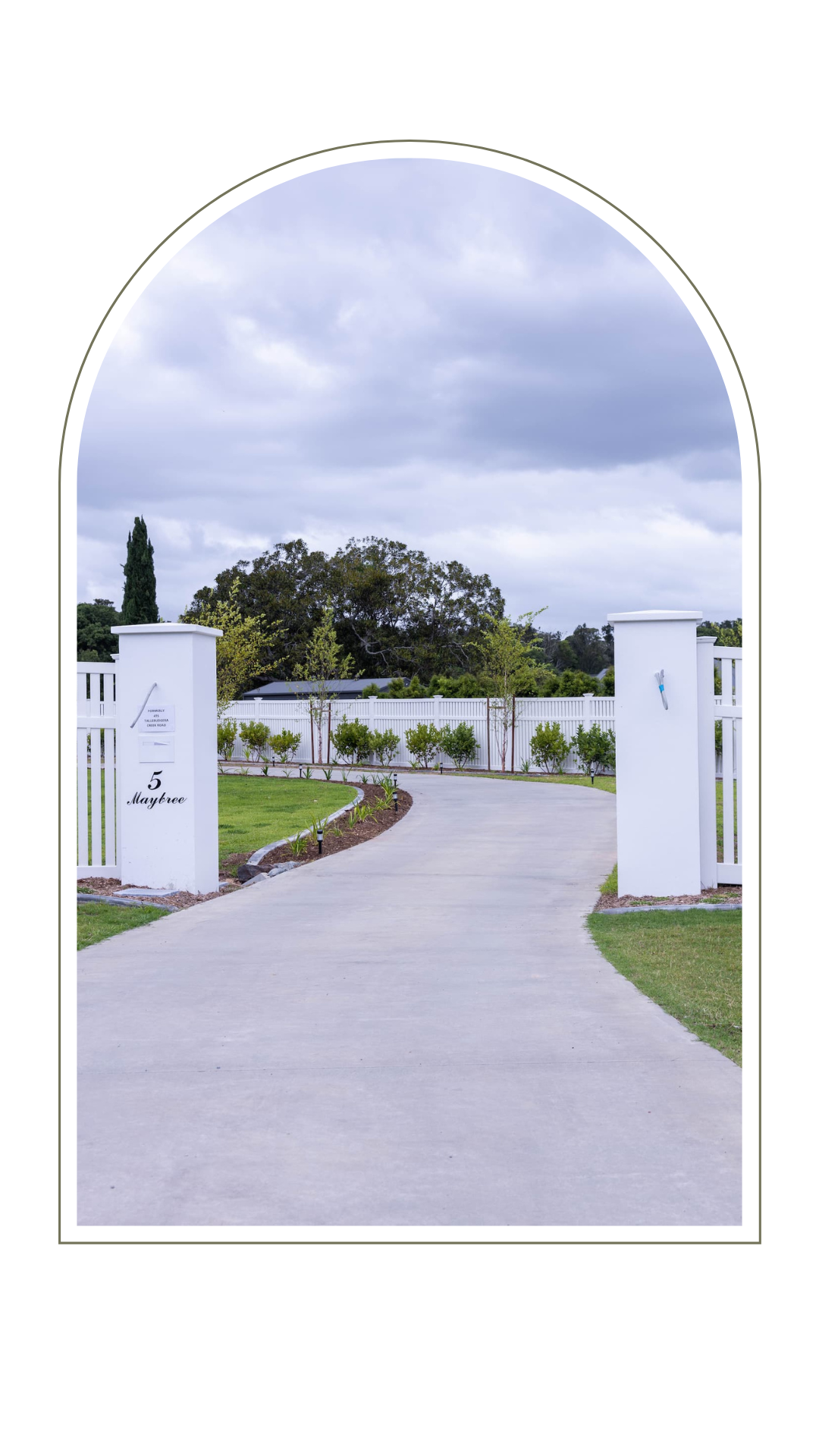 Driveway entrance - Hardscaping Gold Coast