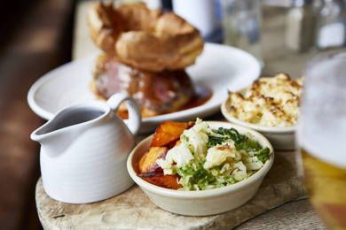 The White Horse, Harrow | Sunday Roast