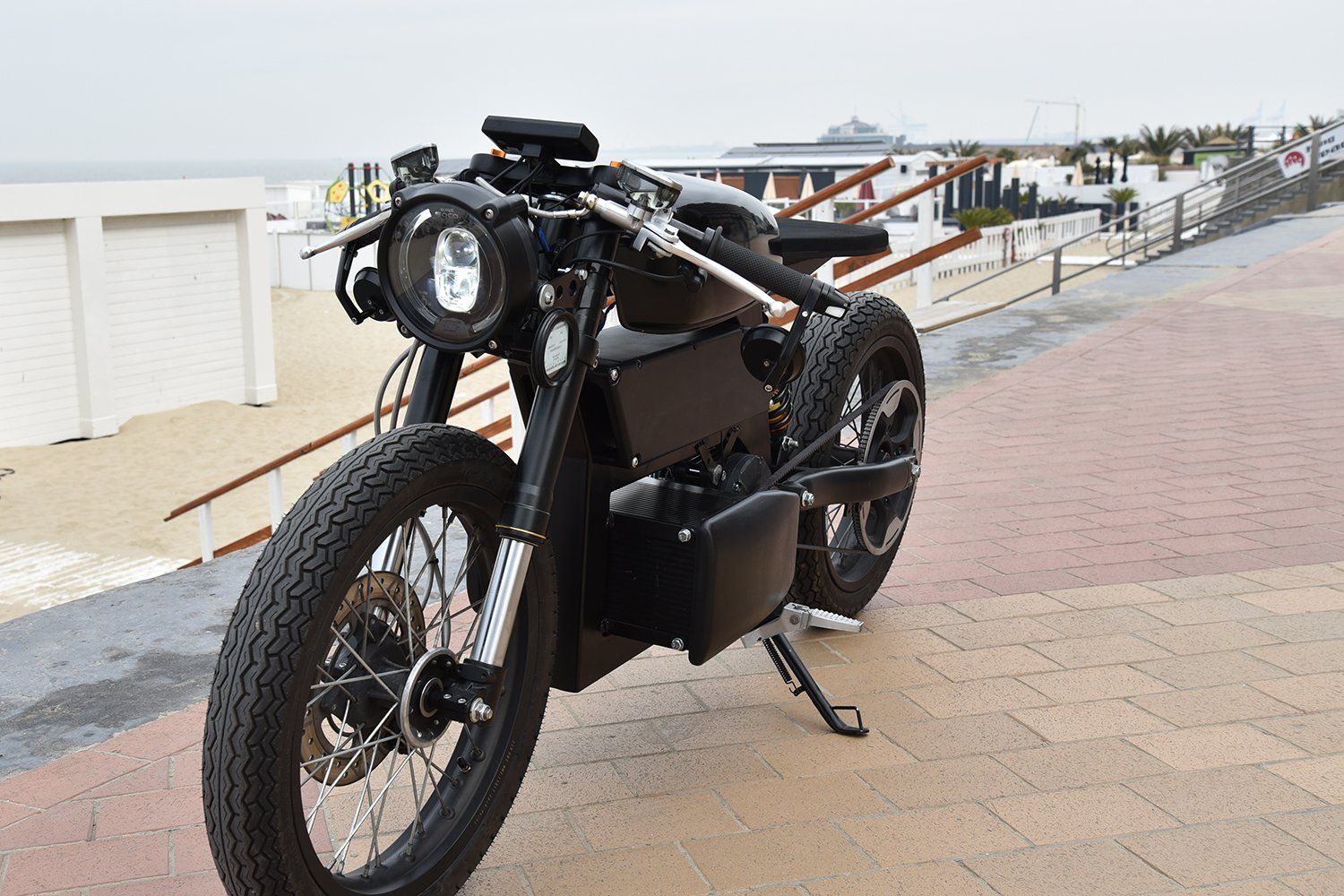 Benjamin Surain - electric custom build -