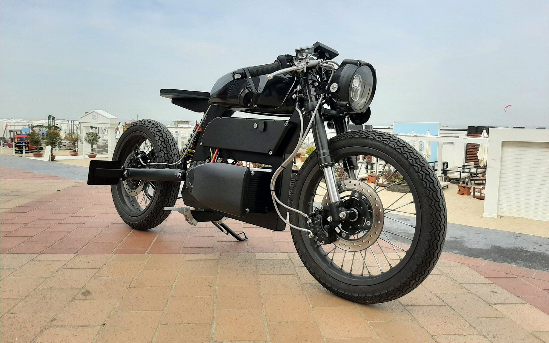 Benjamin Surain - electric custom build -