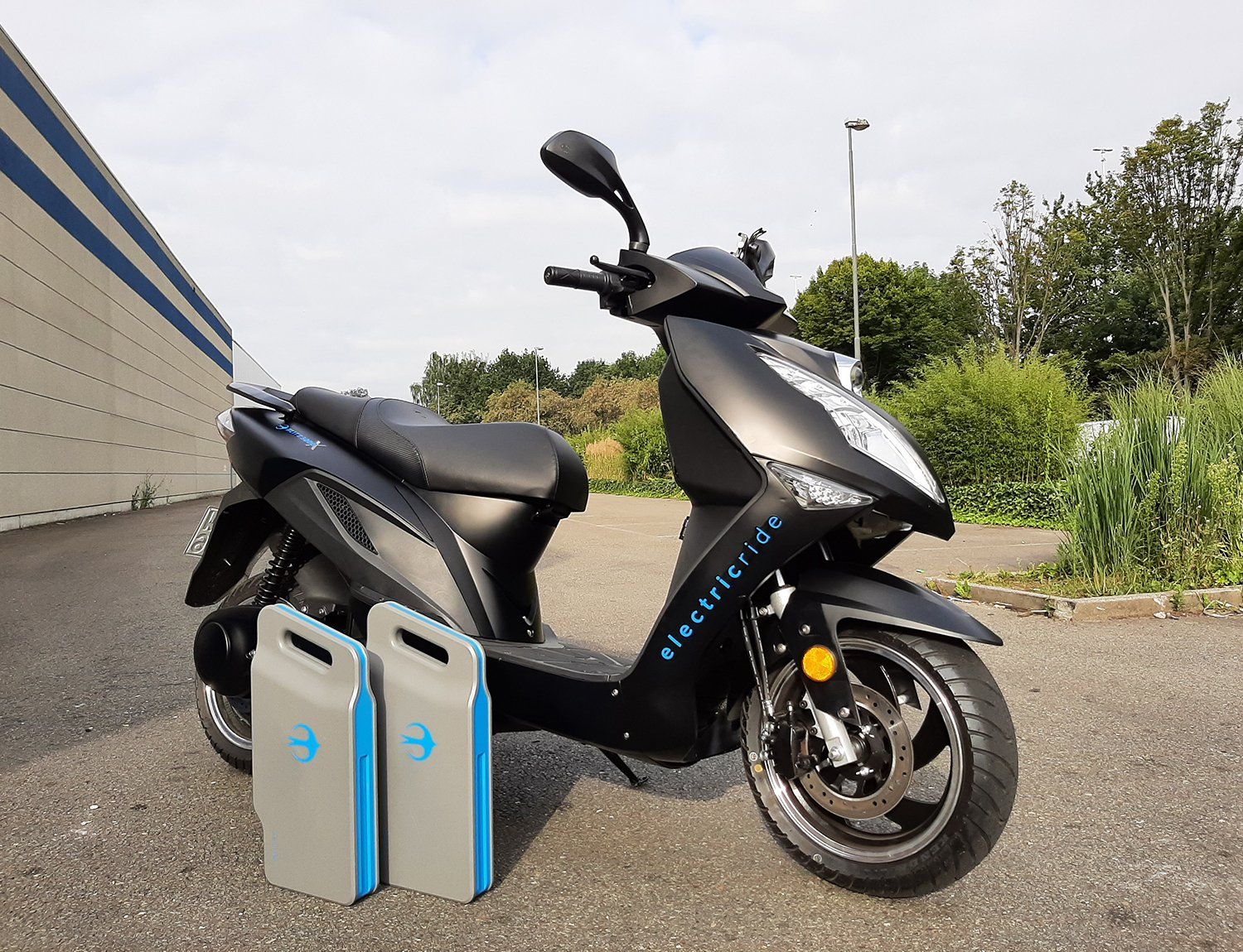 BLUTZ3000X van Blitz Motors