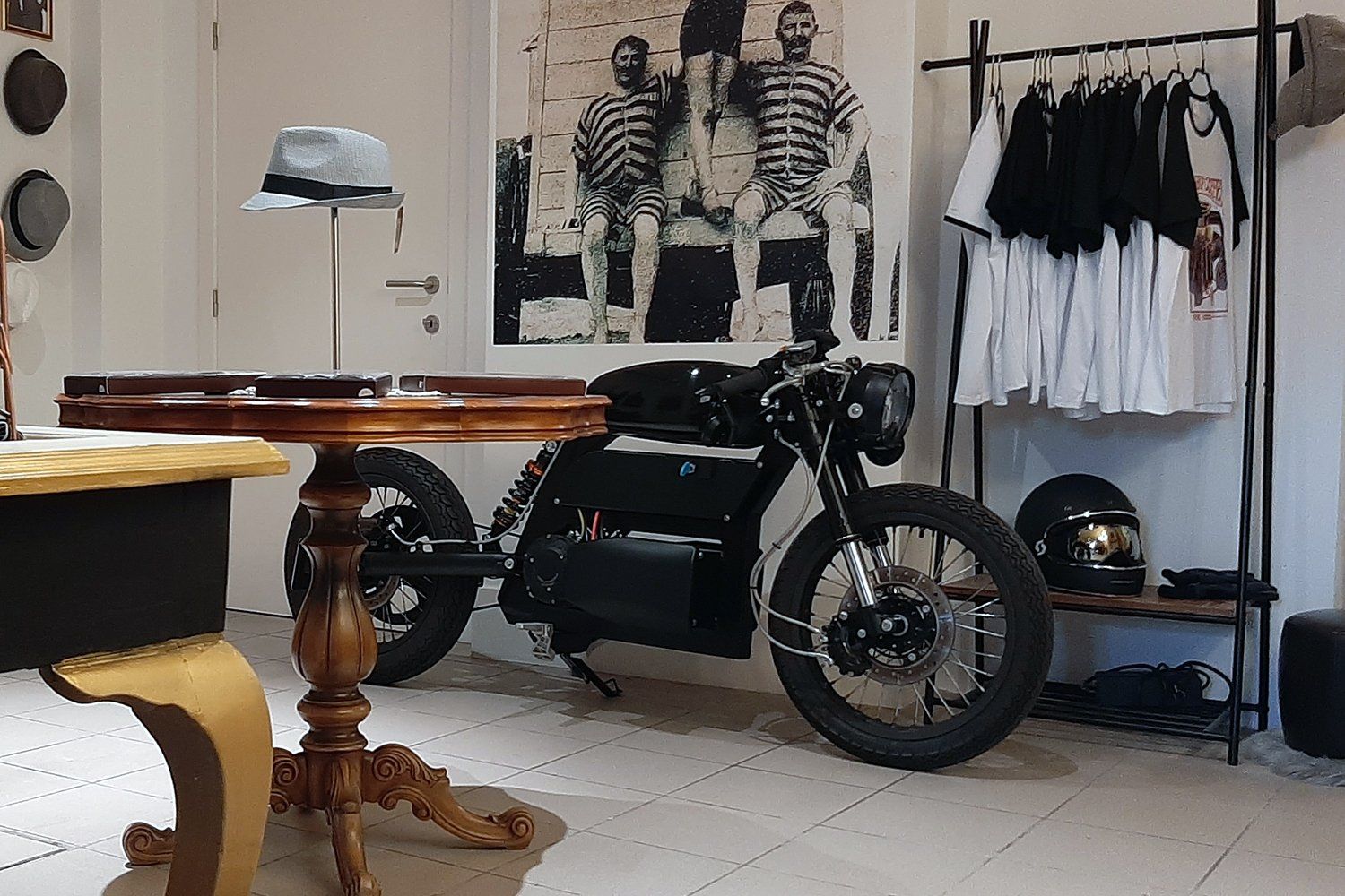 Benjamin Surain - electric custom build -