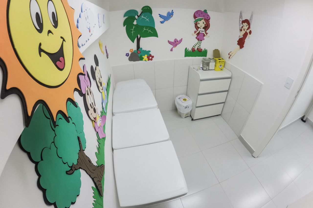 Espa&ccedil;o pedi&aacute;trico acolhedor do laborat&oacute;rio