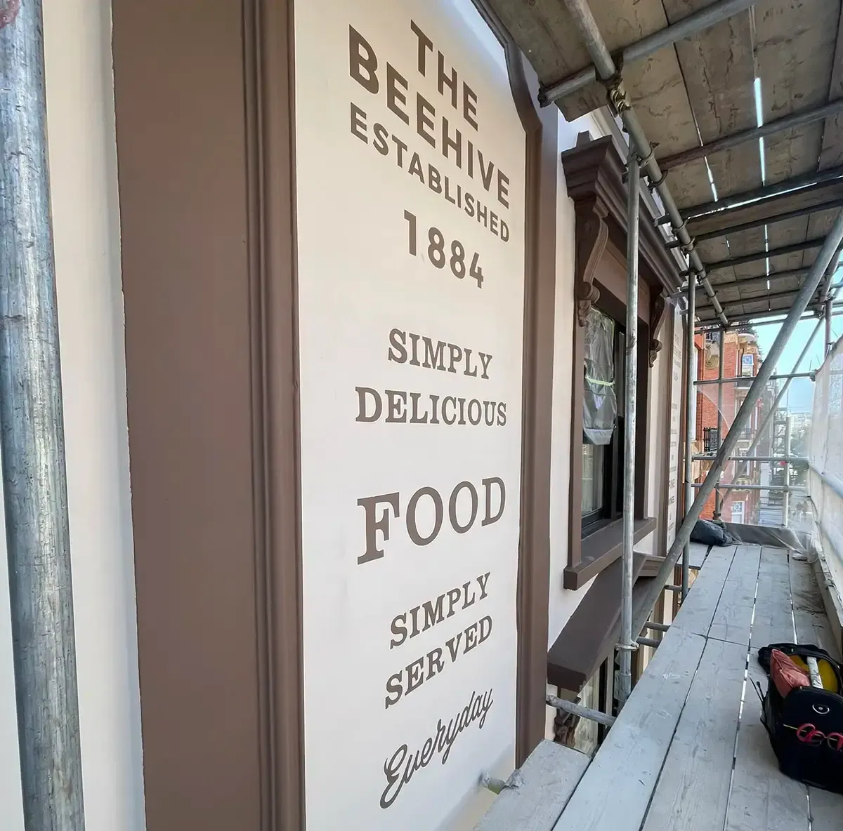 Beehive signage signwriting