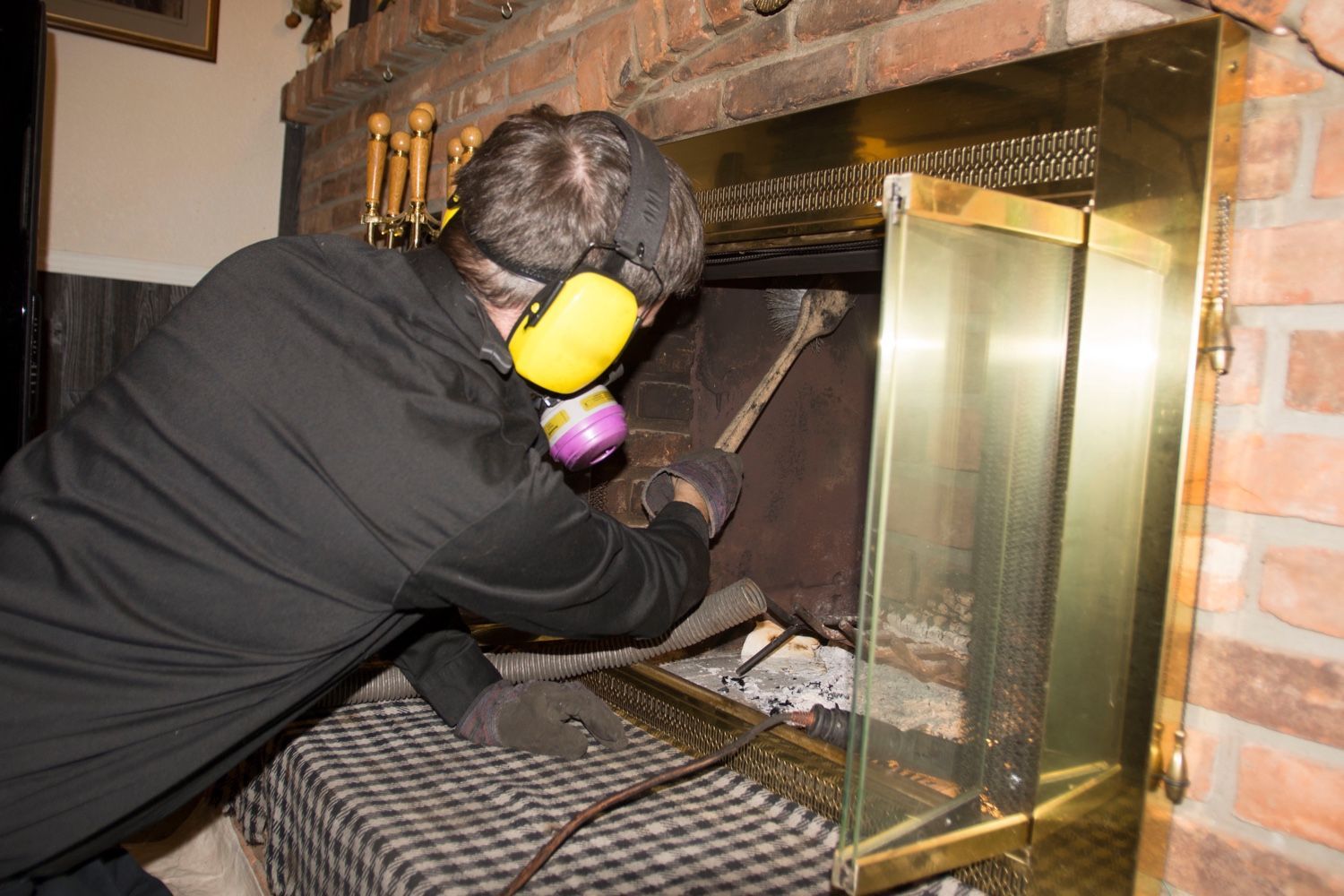 FIREPLACE CHIMNEY SWEEP