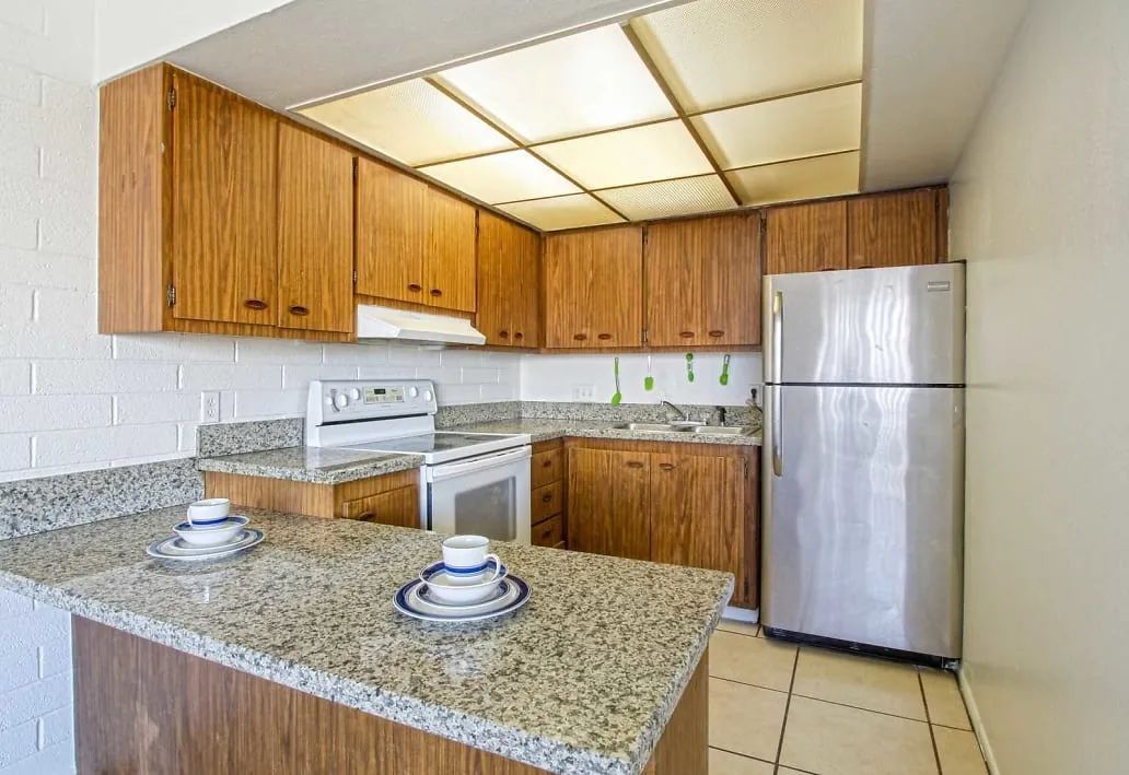 Canyon Club Apartments - Image 4