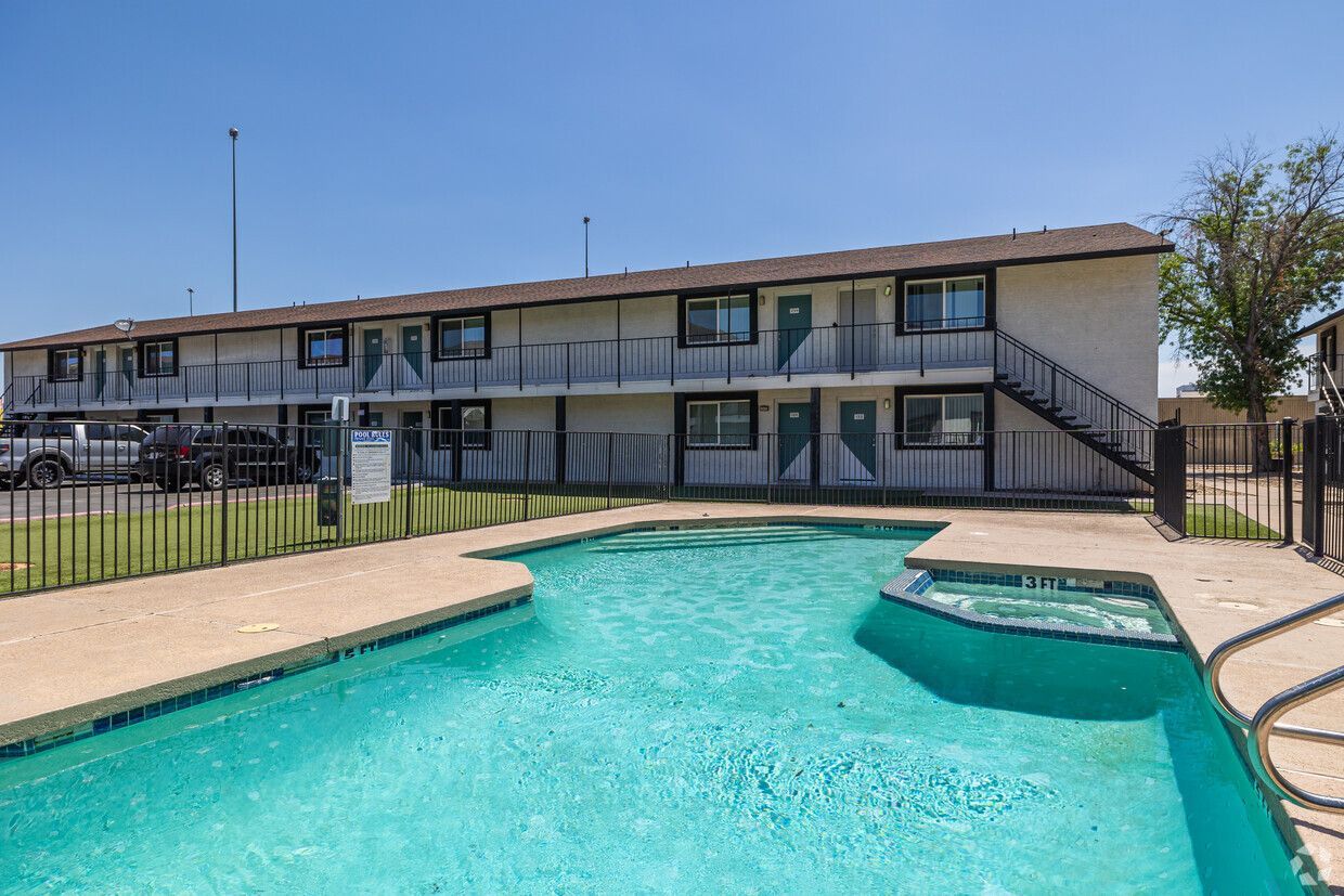 Las Ventanas Apartments - Image 1