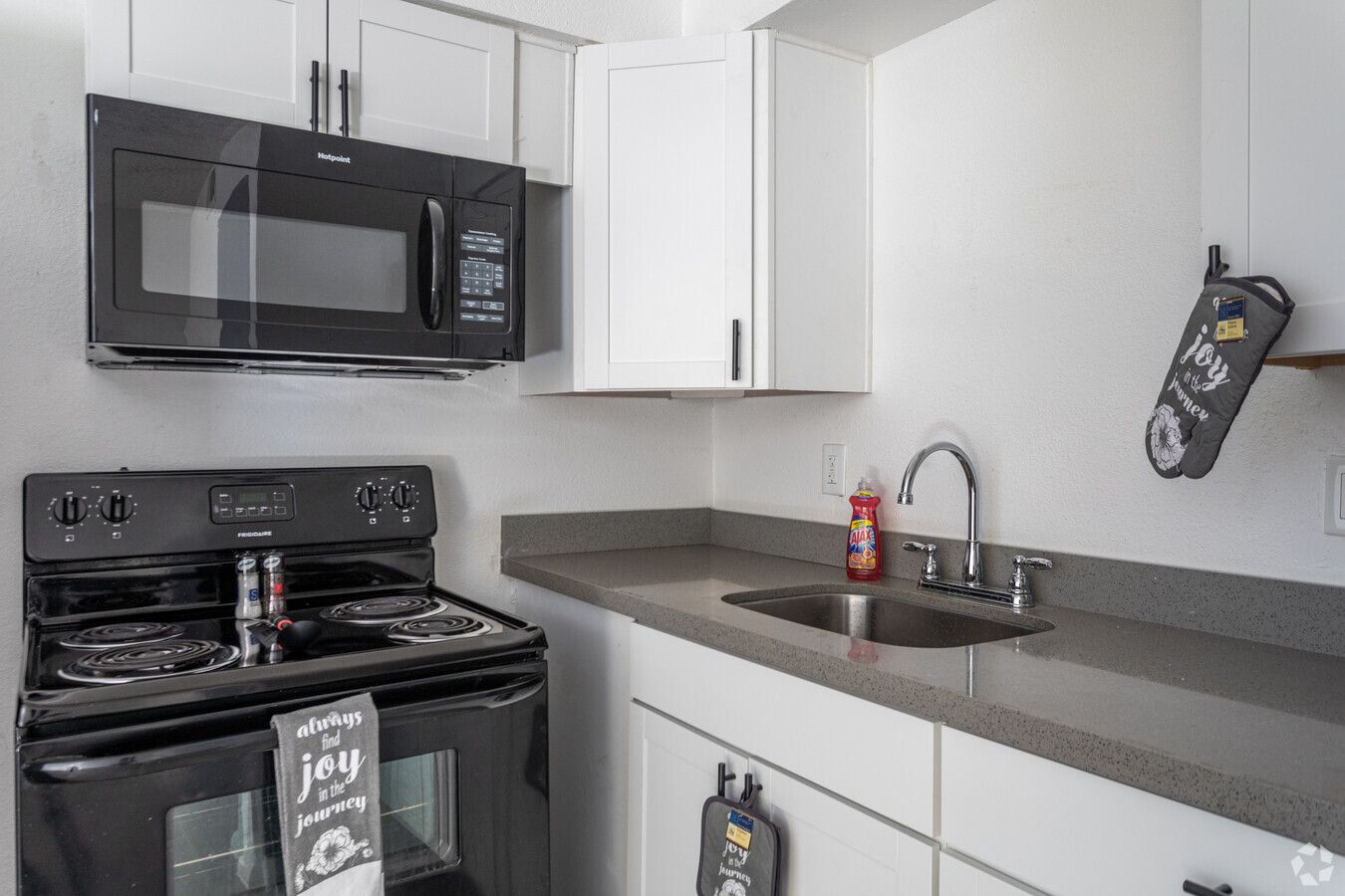 The Canvas Apartments - Image 12