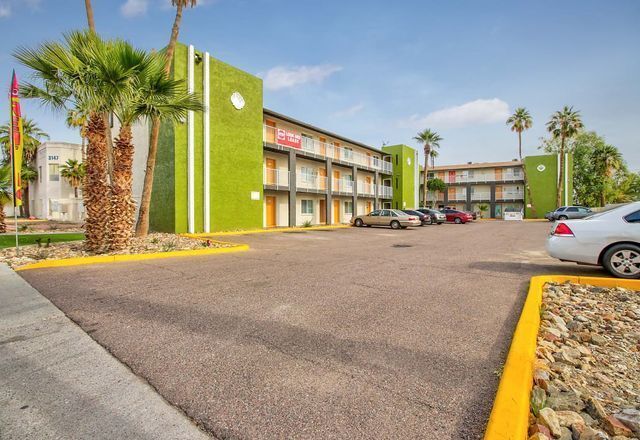 The Onix Apartments - Image 2