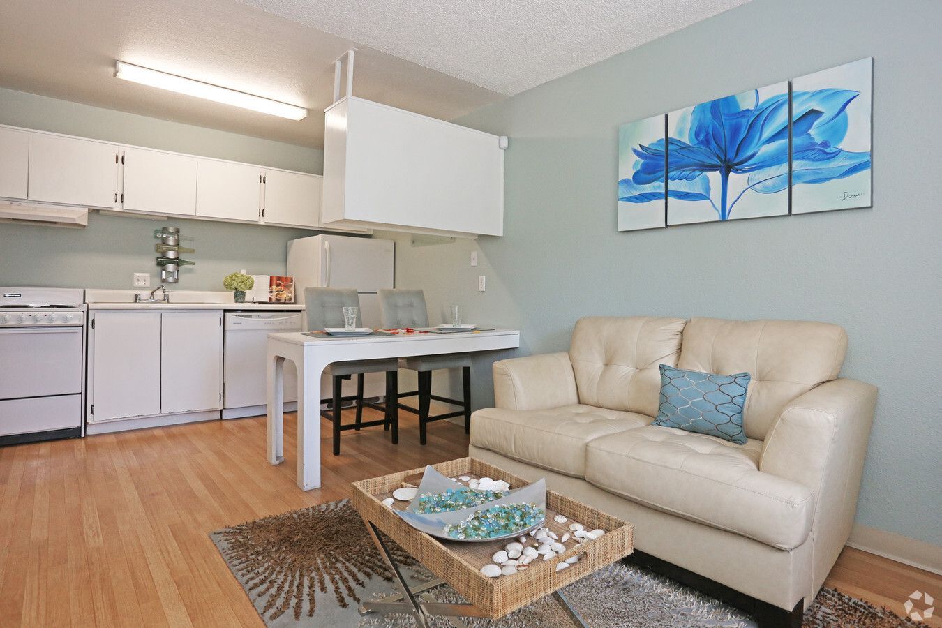 The Square Apartments - Image 3