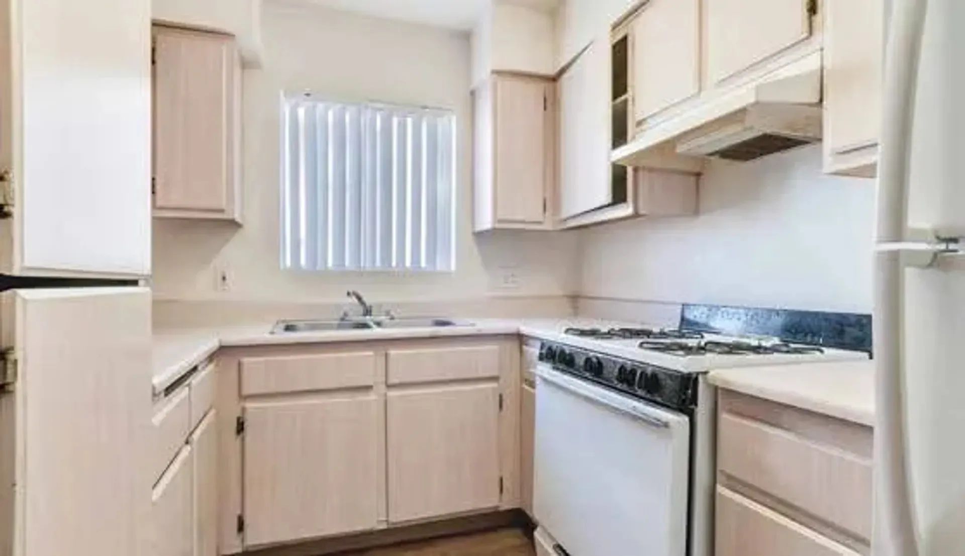 Fredricks Street Apartments - Image 4