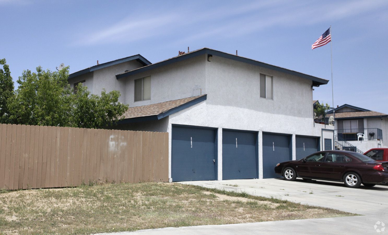 Poinciana Apartments - Image 3