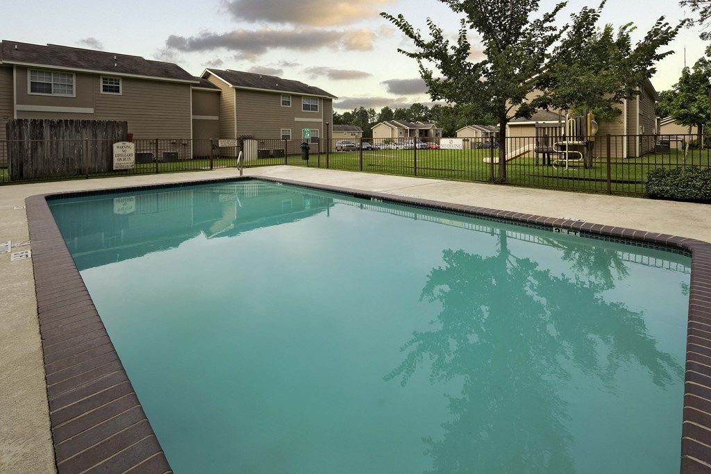 High Pointe Plaza Apartments - Image 10