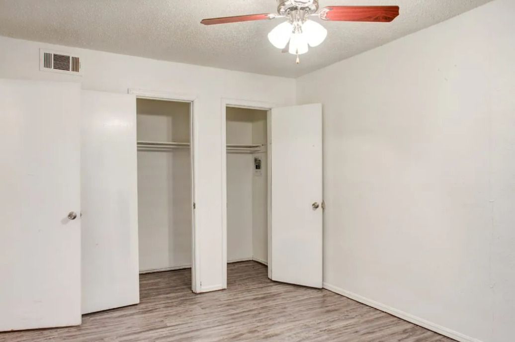 Chalet Apartments - Image 8