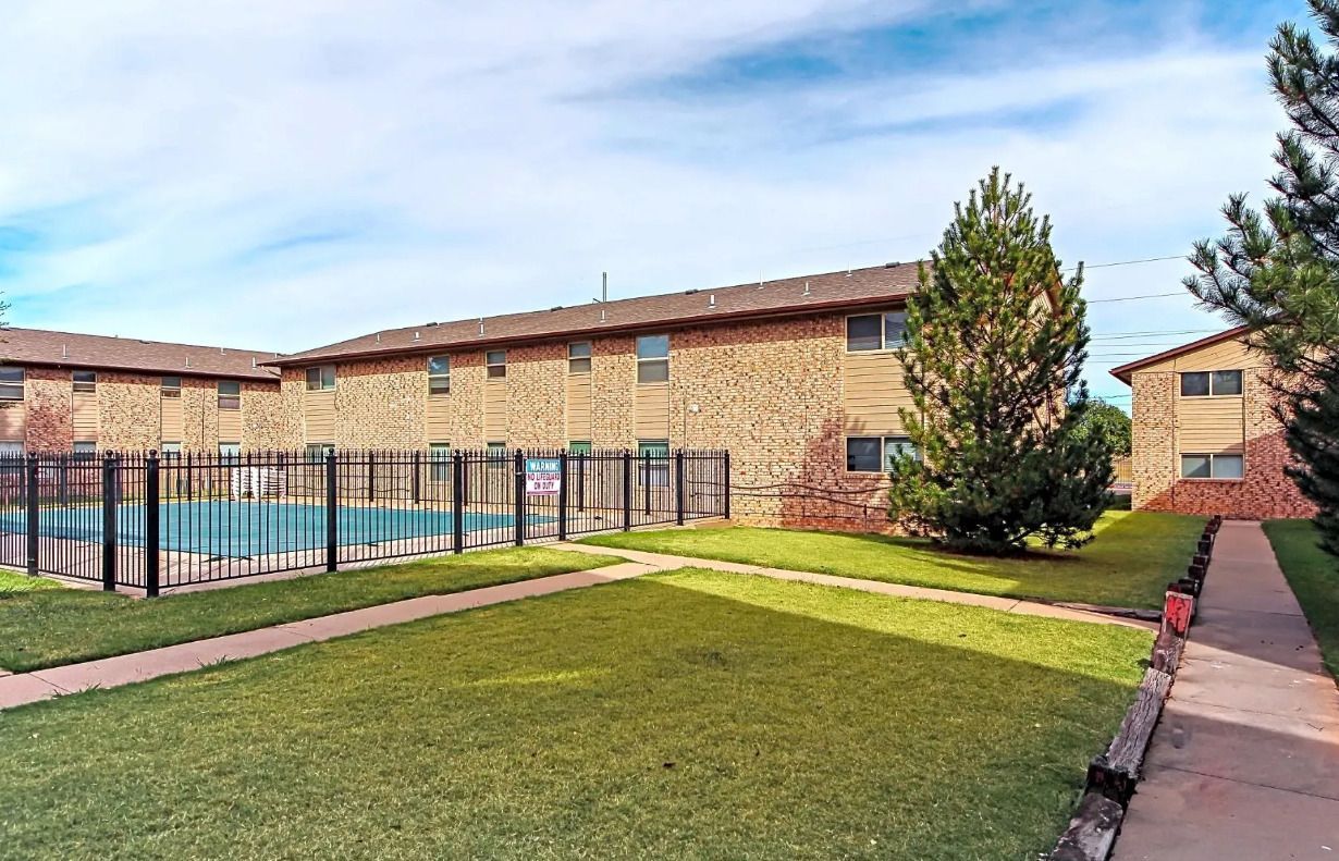 Fox Valley Apartments - Image 2
