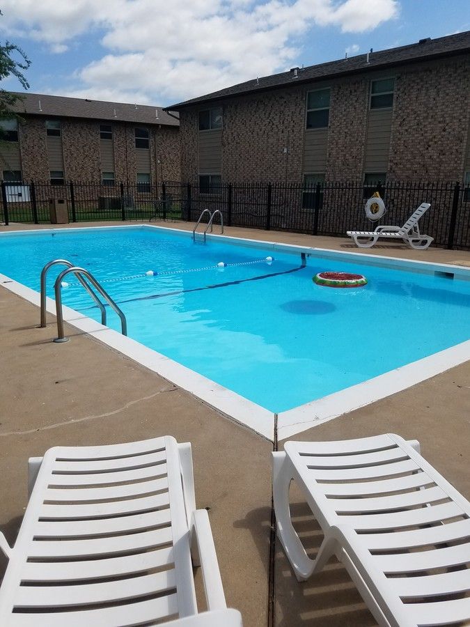 Fox Valley Apartments - Image 8