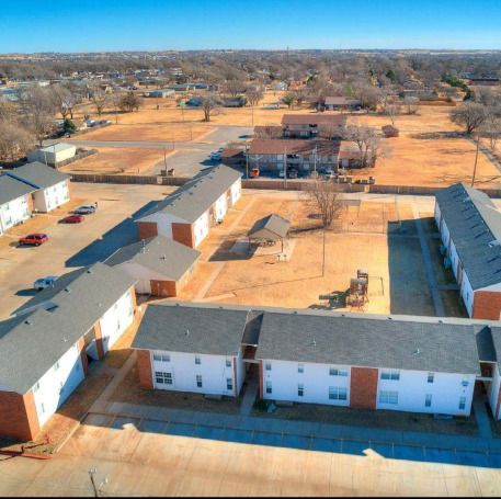 Park Place Apartments - Image 2