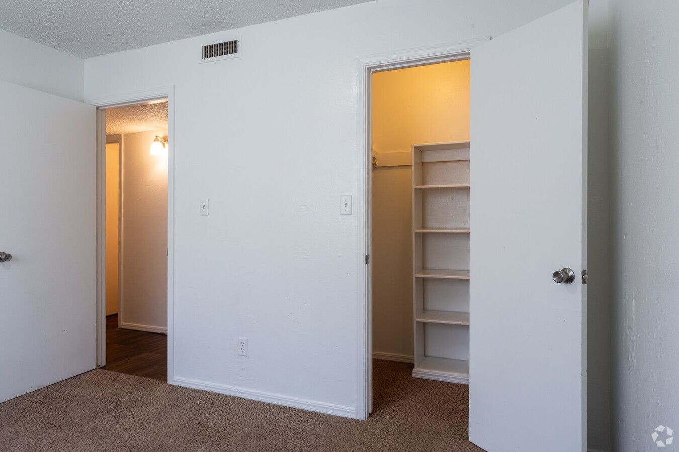 Sandpiper Apartments - Image 4