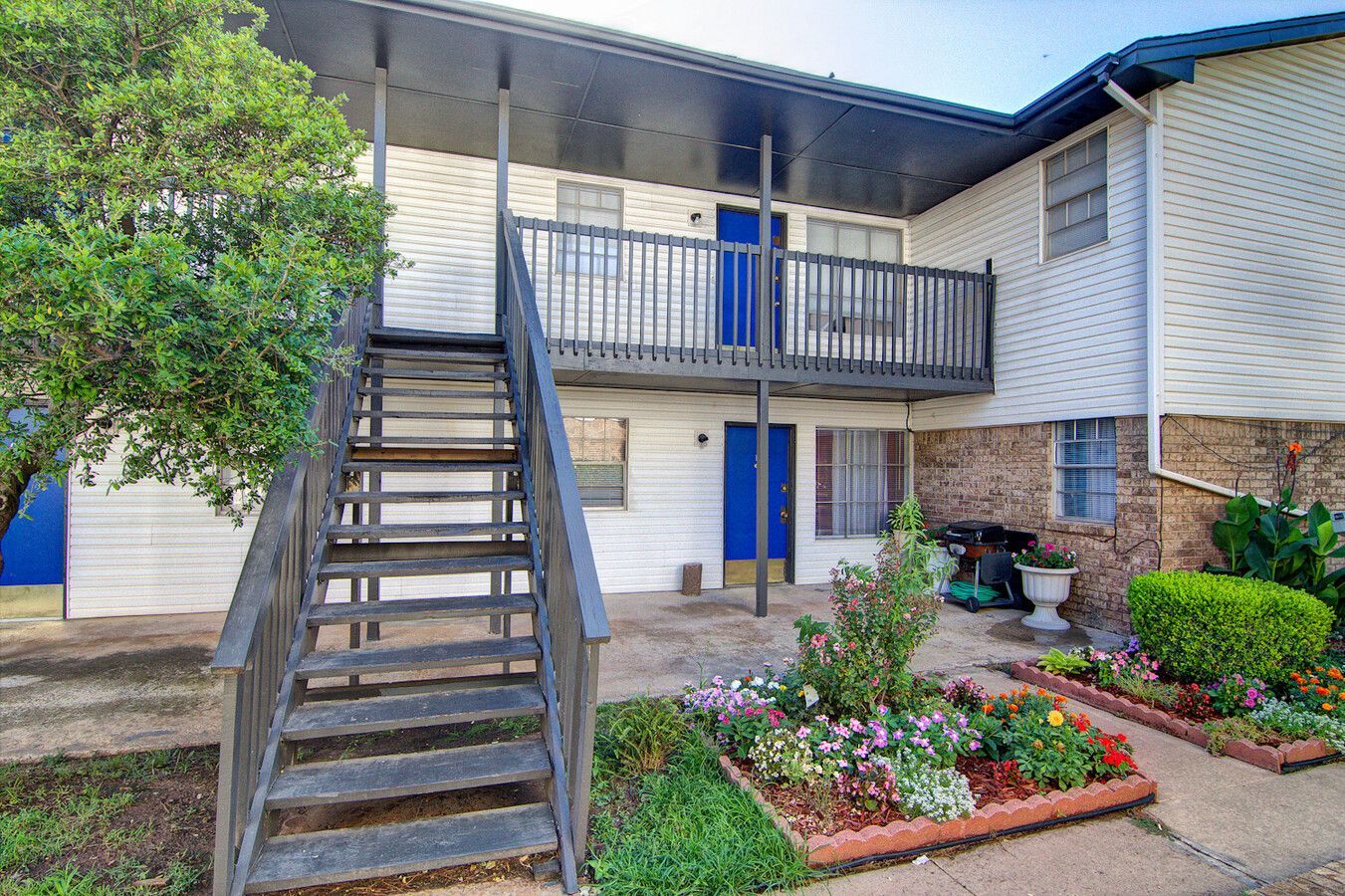 The Apex Apartments - Image 1