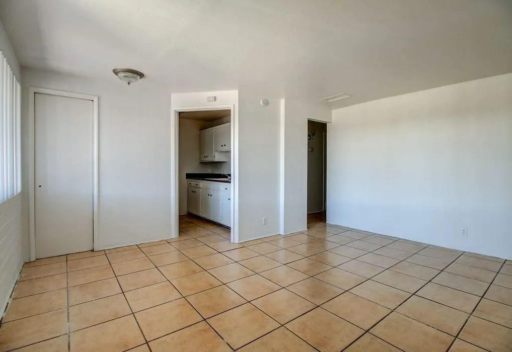 Axis Apartments  - Image 3