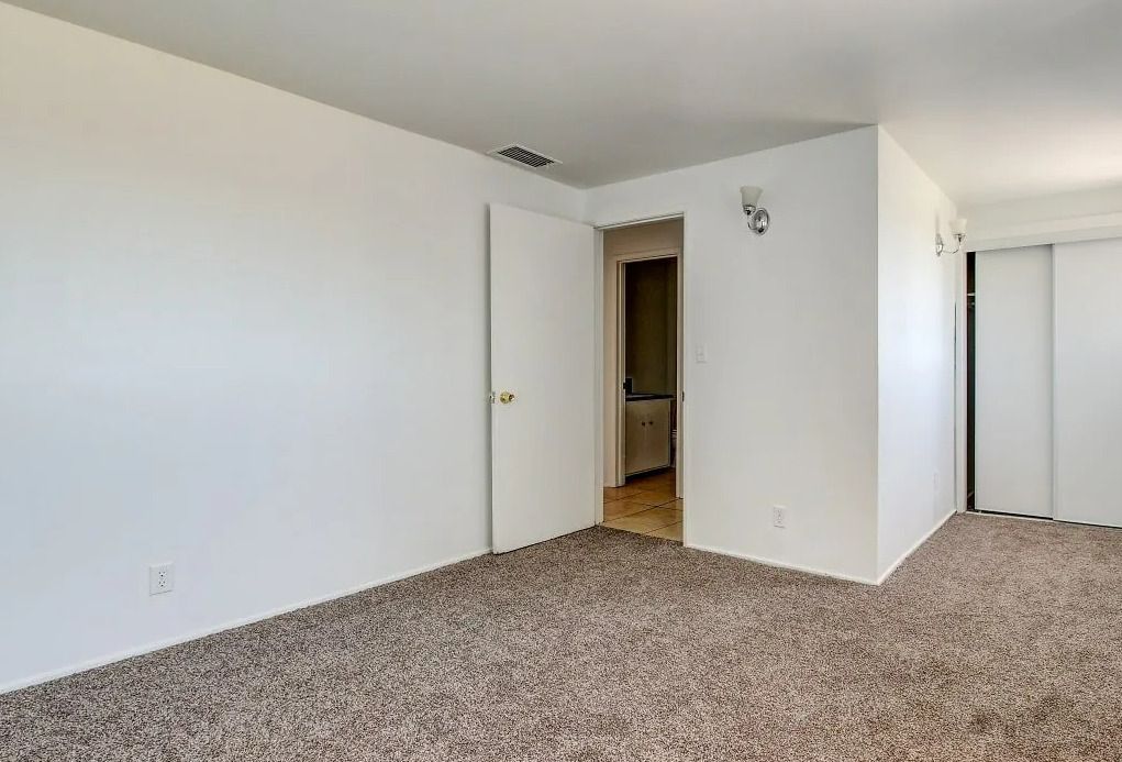 Axis Apartments  - Image 4